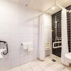 Premier Inn Germany accessible wet-room