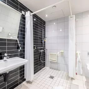 Premier Inn Germany accessible wet room