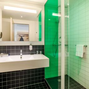 Superior Room - High Floor Bathroom