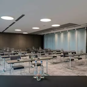 NIKOLAI Meeting Room