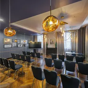 Park Plaza Lounge Theater