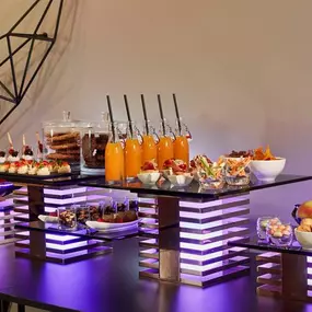 M&E Food