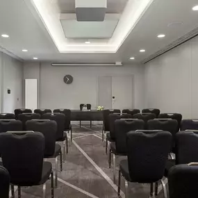 Plaza Suite 4 theater style