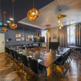 Park Plaza Lounge Ushape