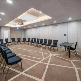 Plaza Suite chaircircle