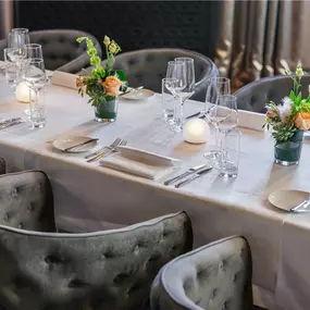 Park Plaza Lounge Dinner Setting Detail