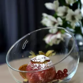 Plate with desert