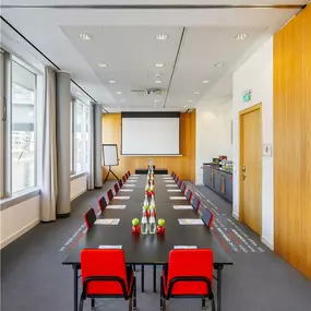 Seo Tafel hinten mittig