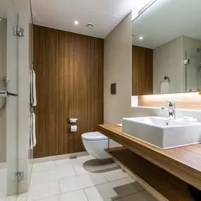 Junior Suite bathroom