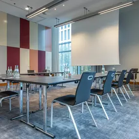 Wallstreet meeting room U-shape seating