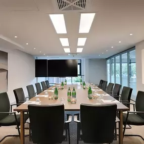 Meeting Room Trave boardroom set-up