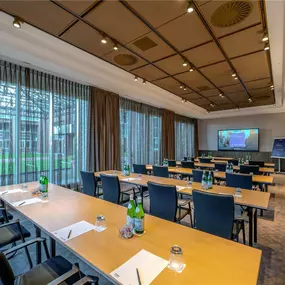 Meeting Room Hamburg classroom set-up