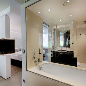 Colour Suite bathroom