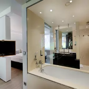 Colour Suite bathroom