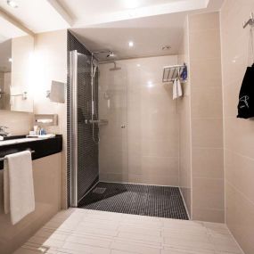 Premium Room Bathroom