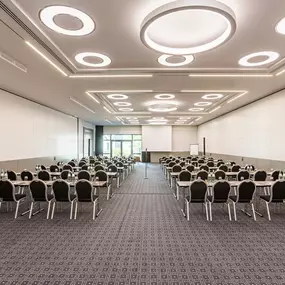 Europa 2 meeting room classroom set-up