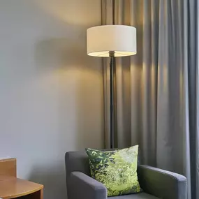 Guest room chair