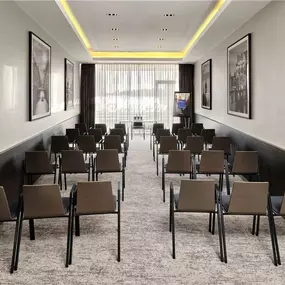 Meeting Room - Airport 5 - Theatre Shape