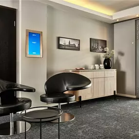 M&E - Lounge D