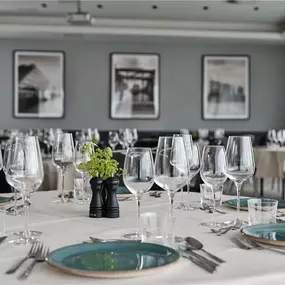 Ballroom - Airport 1-2 - Round Tables