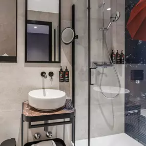 Single Standard Room Bathroom