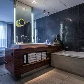 Presidential Suite Bathroom