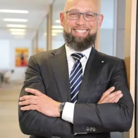 Versicherung in Bielefeld - Agenturleiter Felix Menze