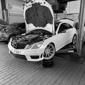 Bild von Sinnig KFZ Service & Motorsport