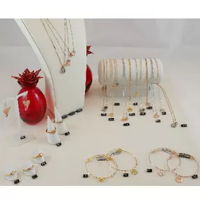 Bild von BRIGITTE BERGELT - Schmuck & Perlen - Inhaberin Josephine Buller