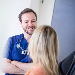 Zahnarzt Mülheim - Dr. Strickhausen | Behandlung