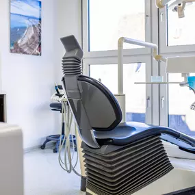 Zahnarzt Mülheim - Dr. Strickhausen | Behandlungszimmer