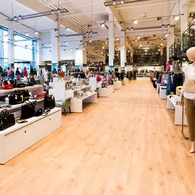 Schuh Mücke Damenhaus in Kulmbach Taschen und Accessoires