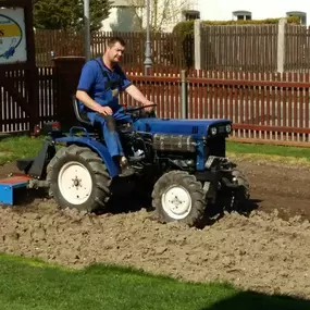 Bild von Achilles Kommunal- und Gartentechnik