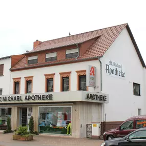 Aussenansicht der St. Michael-Apotheke