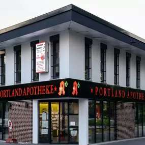 Aussenansicht der Portland Apotheke