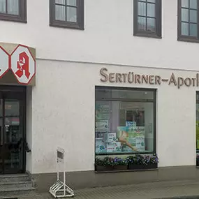 Aussenansicht der Sertürner-Apotheke