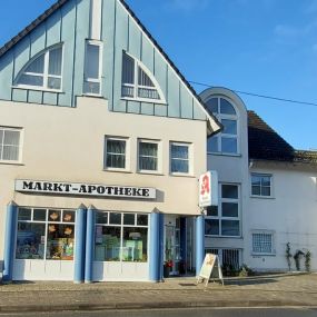 Aussenansicht der Markt-Apotheke Rheinböllen