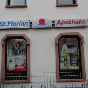 Aussenansicht der St. Florian-Apotheke Reilingen