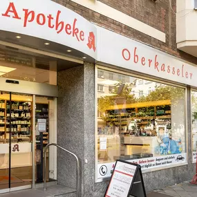 Aussenansicht der Oberkasseler-Apotheke