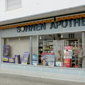 Aussenansicht der Sonnen-Apotheke