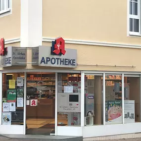 Aussenansicht der St. Urban-Apotheke