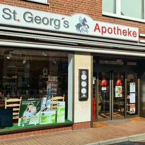 Aussenansicht der St. Georg´s Apotheke