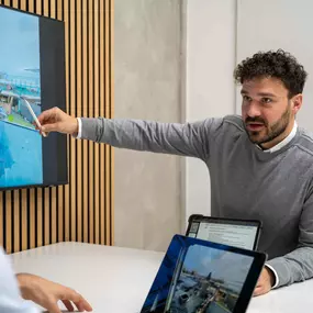 SIGNAL IDUNA Versicherung Christoph Runge - Schadenregulierung Gebaeudeschaden mit Geschäftspartner Firma Artus Brand- und Wasserschadensanierung