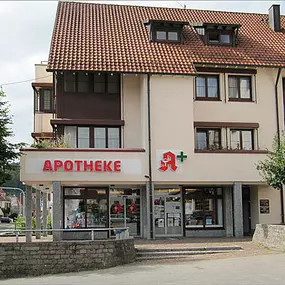 Aussenansicht der Zentral-Apotheke Dr. Alexandra Baltisberger e.K.