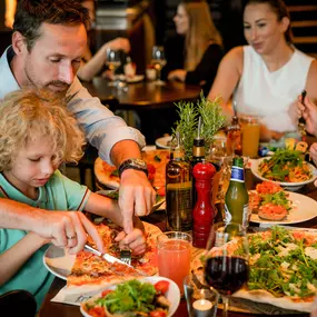 L Osteria gemeinsames Essen mit der Familie