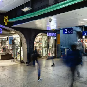 Ludwig Internationale Presse Köln Hbf.