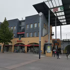 Eckert im Bahnhof Hennigsdorf