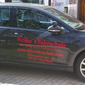 Fahrschulwagen  VW Golf VII Heikos Fahrschule München
