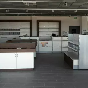 Ladenfläche Hermann Ladenbau Tegometall Service Center München