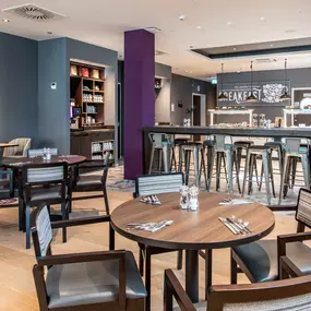 Premier Inn Stuttgart City Centre hotel breakfast area